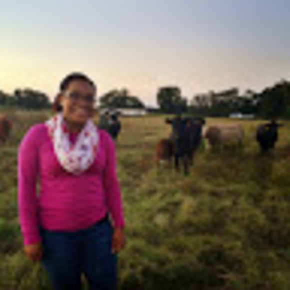 Meet your Posher, Khadija - Picture 1 of 1